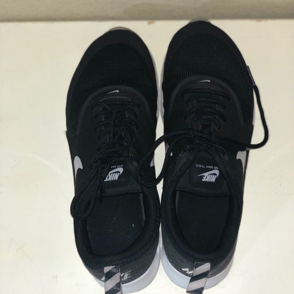Nike Air Max Thea 🖤